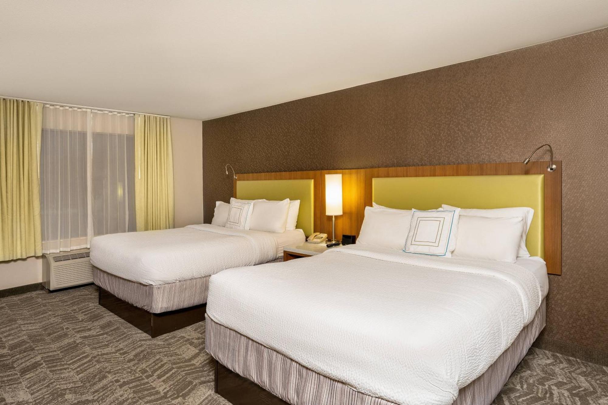 Springhill Suites By Marriott Denton Exteriér fotografie