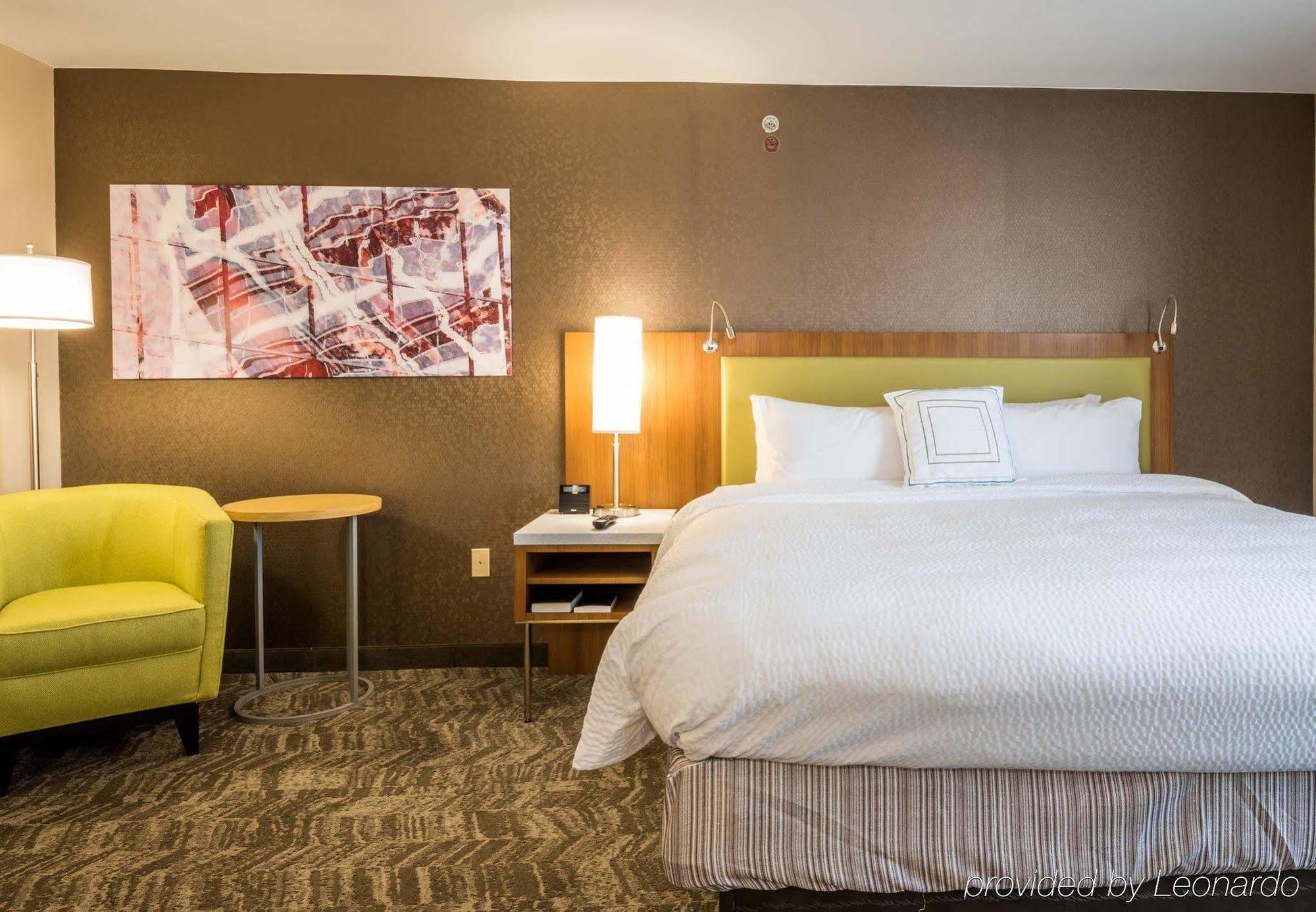 Springhill Suites By Marriott Denton Exteriér fotografie