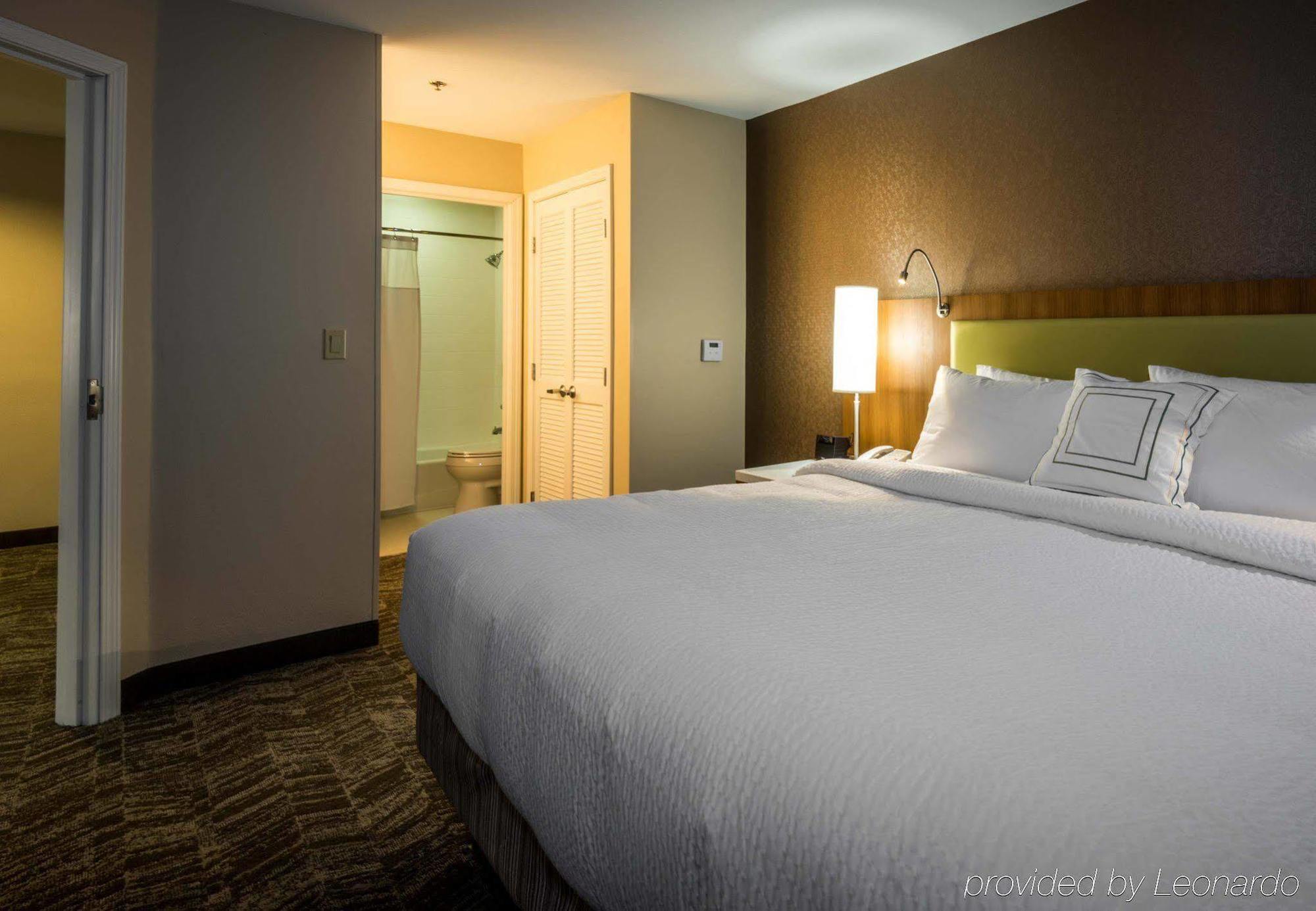 Springhill Suites By Marriott Denton Exteriér fotografie