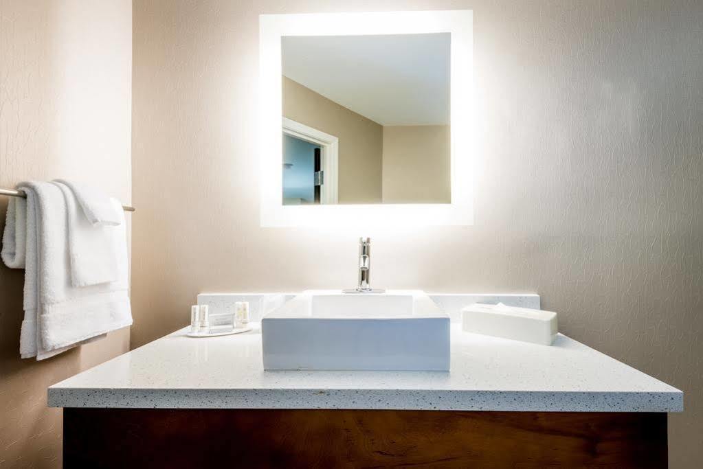 Springhill Suites By Marriott Denton Exteriér fotografie
